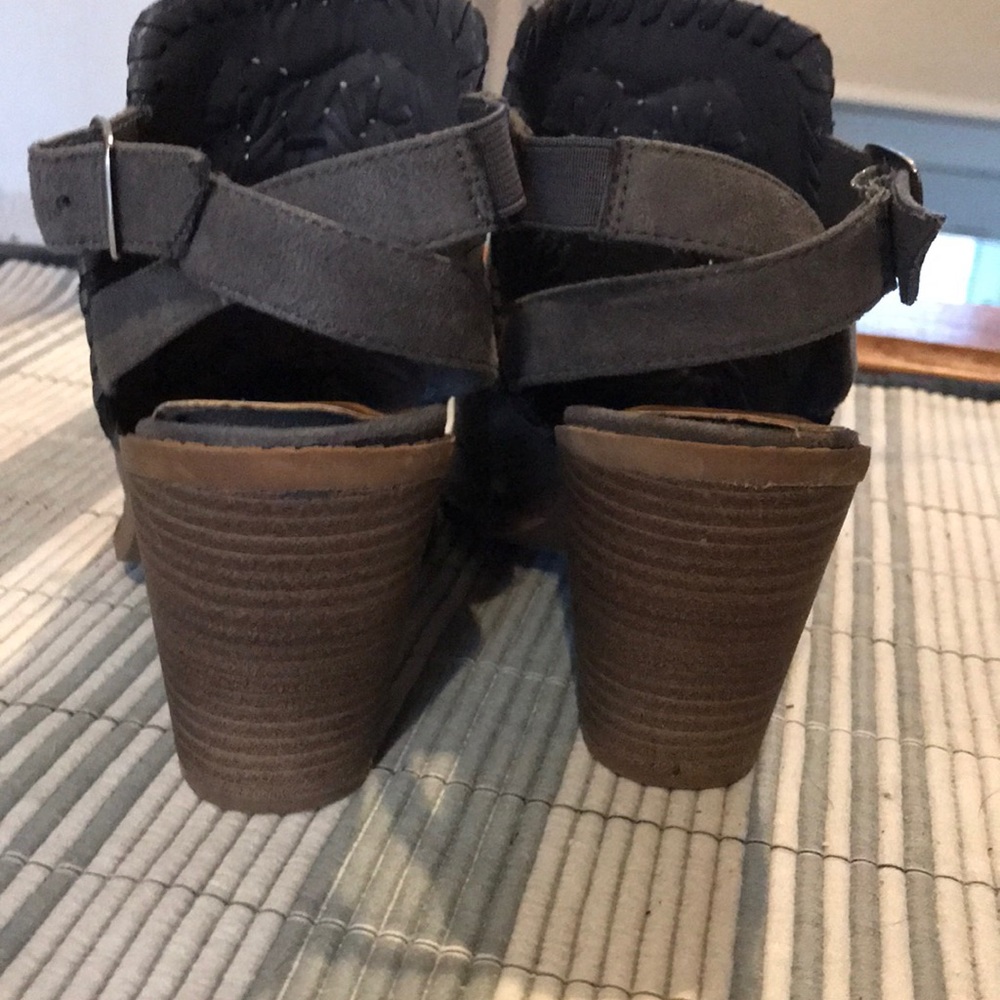 Grey booties - Picture 3 of 4
